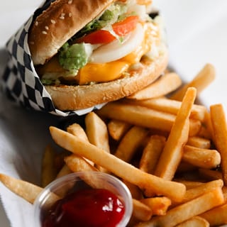 CHEESE BURGER & FRIES